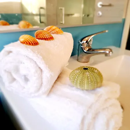 Follow The Sun Casa Fronte Mare *