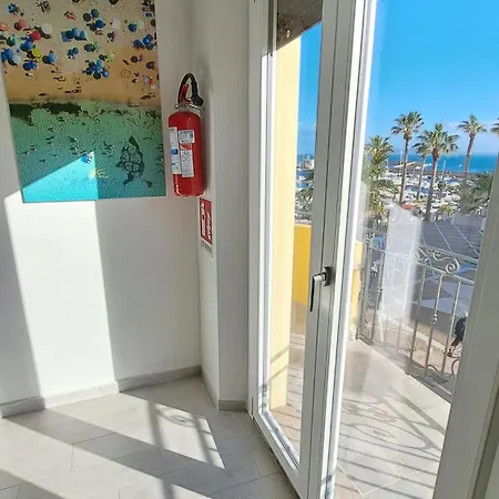 Follow The Sun Casa Fronte Mare بورتوسكوسو